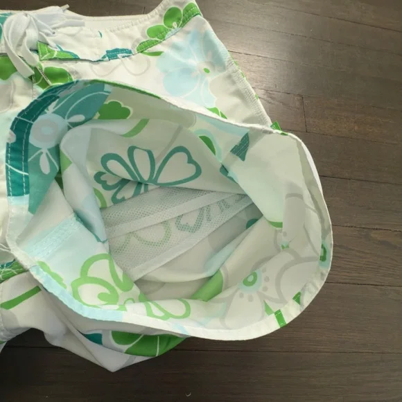 Stussy Swim White Floral Shorts - Picture 6 of 8